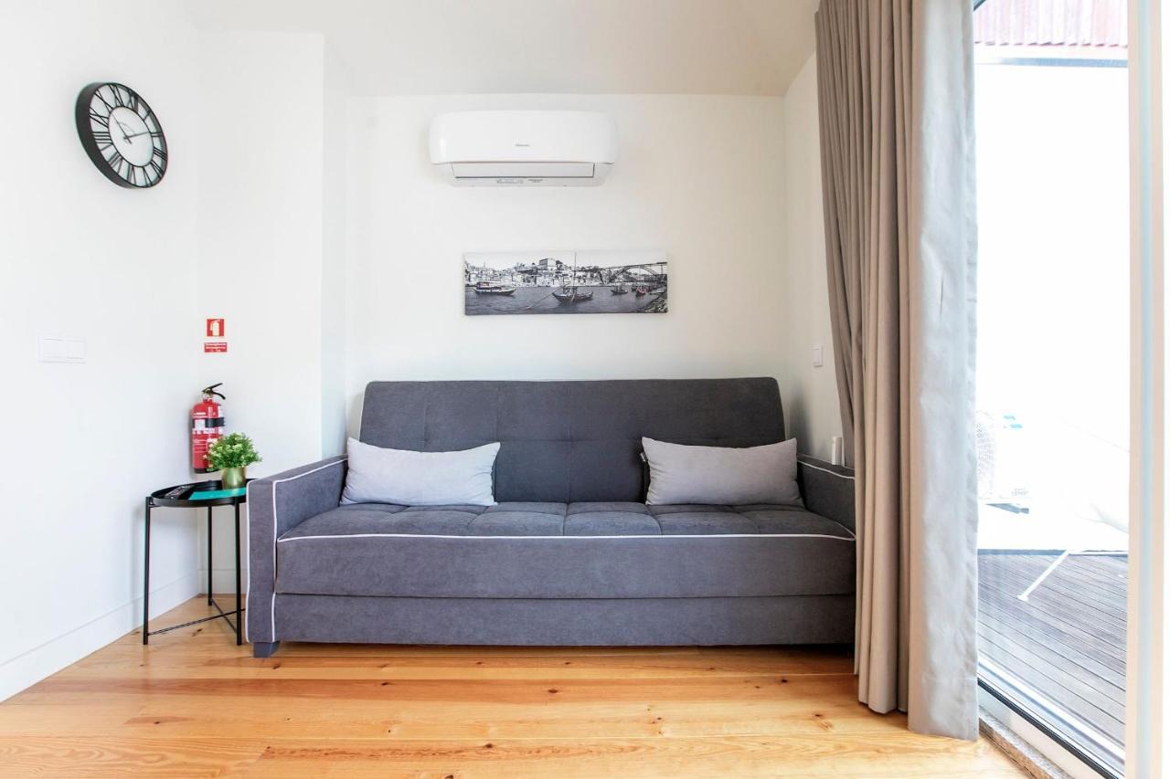 Lovelystay - Cozy 1Br In Santa Catarina W/ Balcony Порту Екстер'єр фото