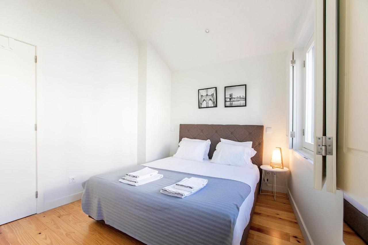 Lovelystay - Cozy 1Br In Santa Catarina W/ Balcony Порту Екстер'єр фото