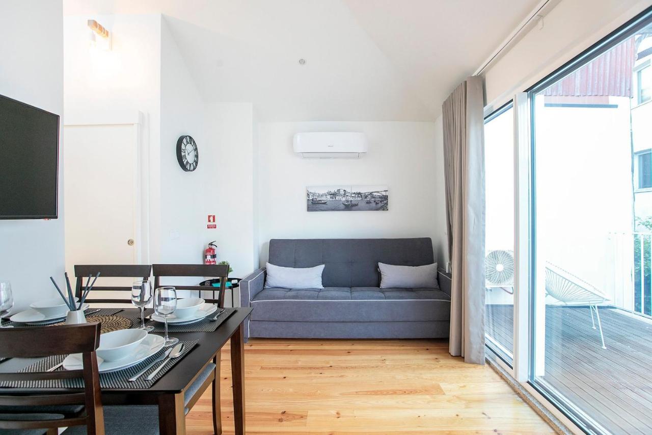 Lovelystay - Cozy 1Br In Santa Catarina W/ Balcony Порту Екстер'єр фото